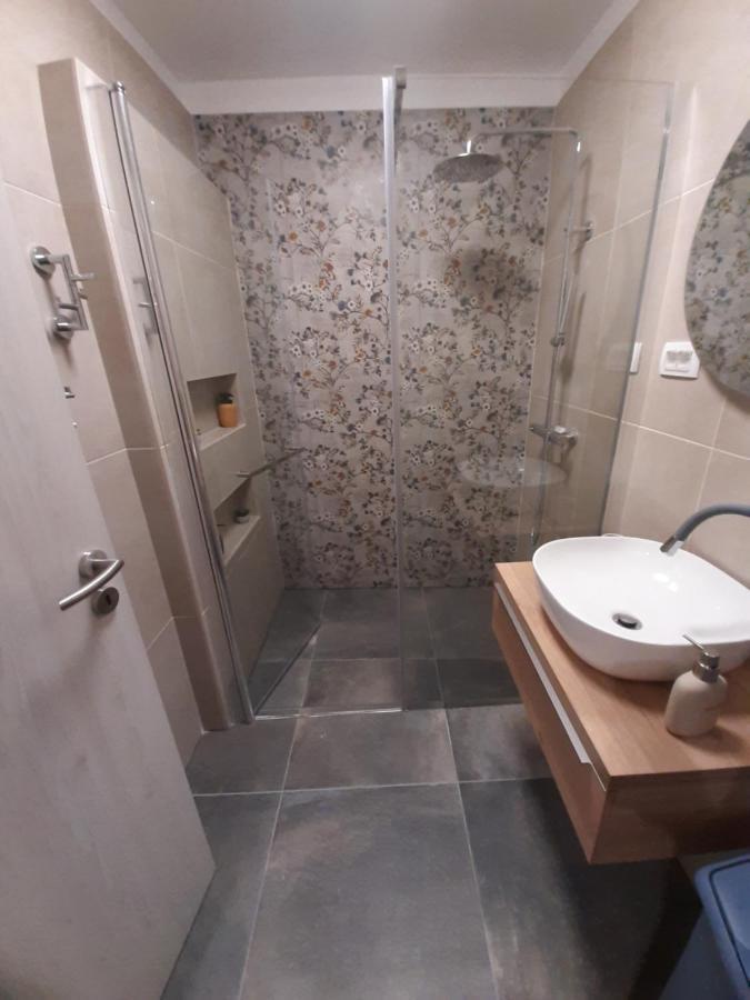 Qr Apartment For Family, Couples, And Friends Stay In Rijeka Ngoại thất bức ảnh