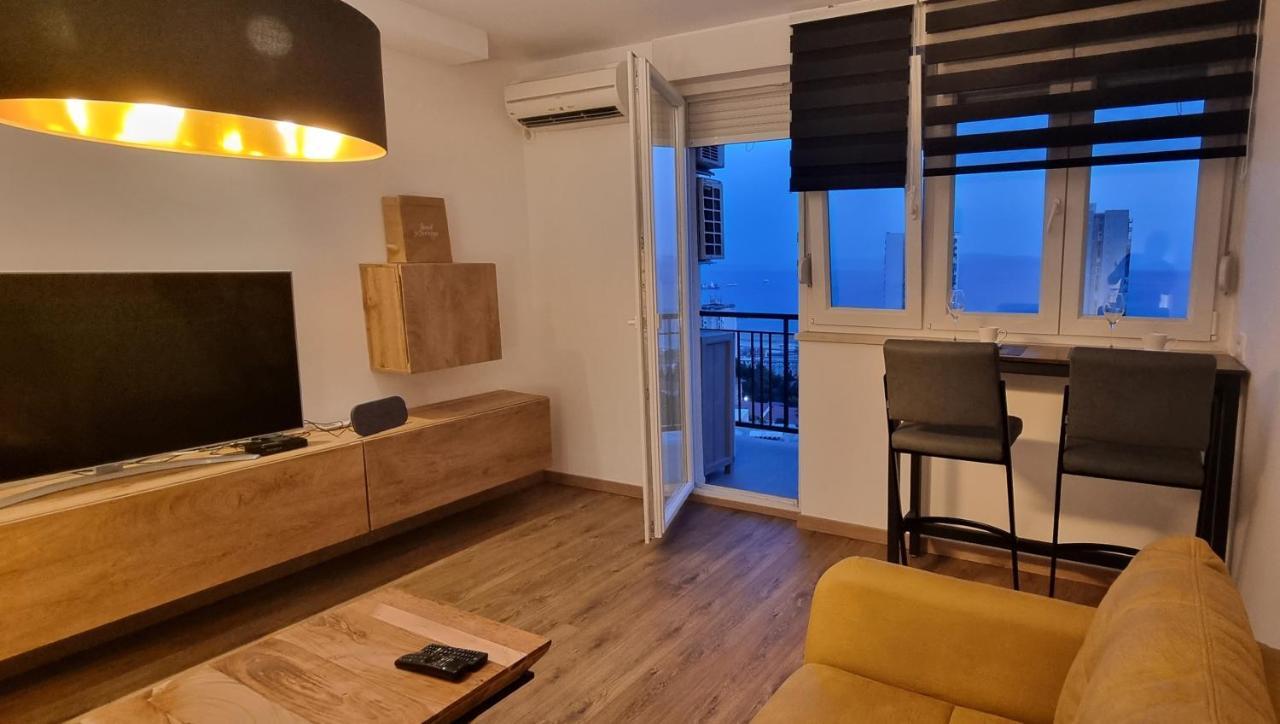 Qr Apartment For Family, Couples, And Friends Stay In Rijeka Ngoại thất bức ảnh