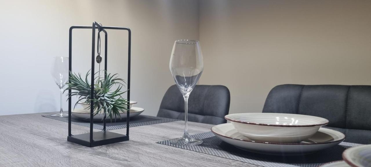 Qr Apartment For Family, Couples, And Friends Stay In Rijeka Ngoại thất bức ảnh