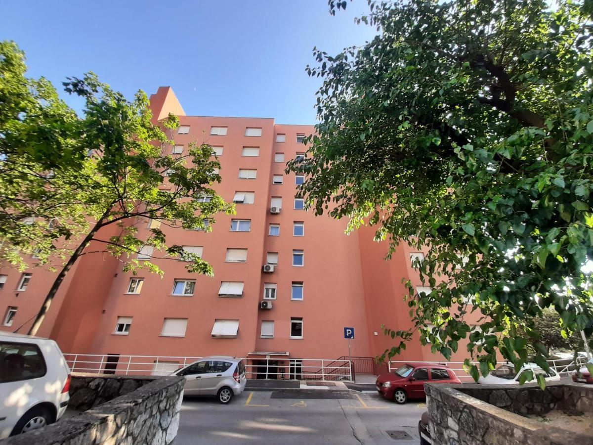 Qr Apartment For Family, Couples, And Friends Stay In Rijeka Ngoại thất bức ảnh