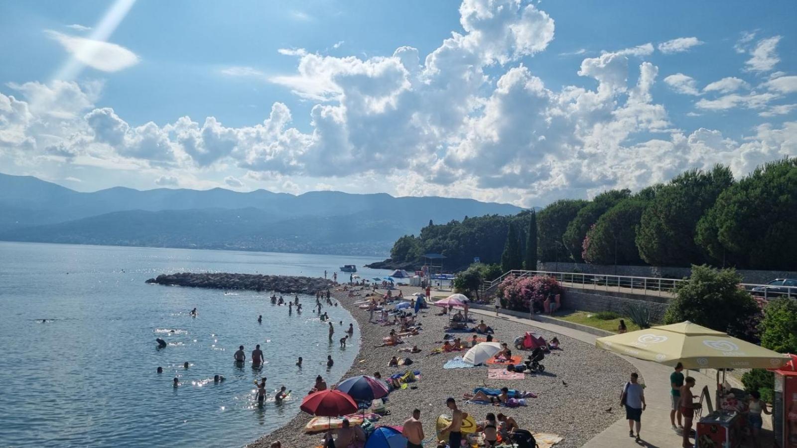 Qr Apartment For Family, Couples, And Friends Stay In Rijeka Ngoại thất bức ảnh